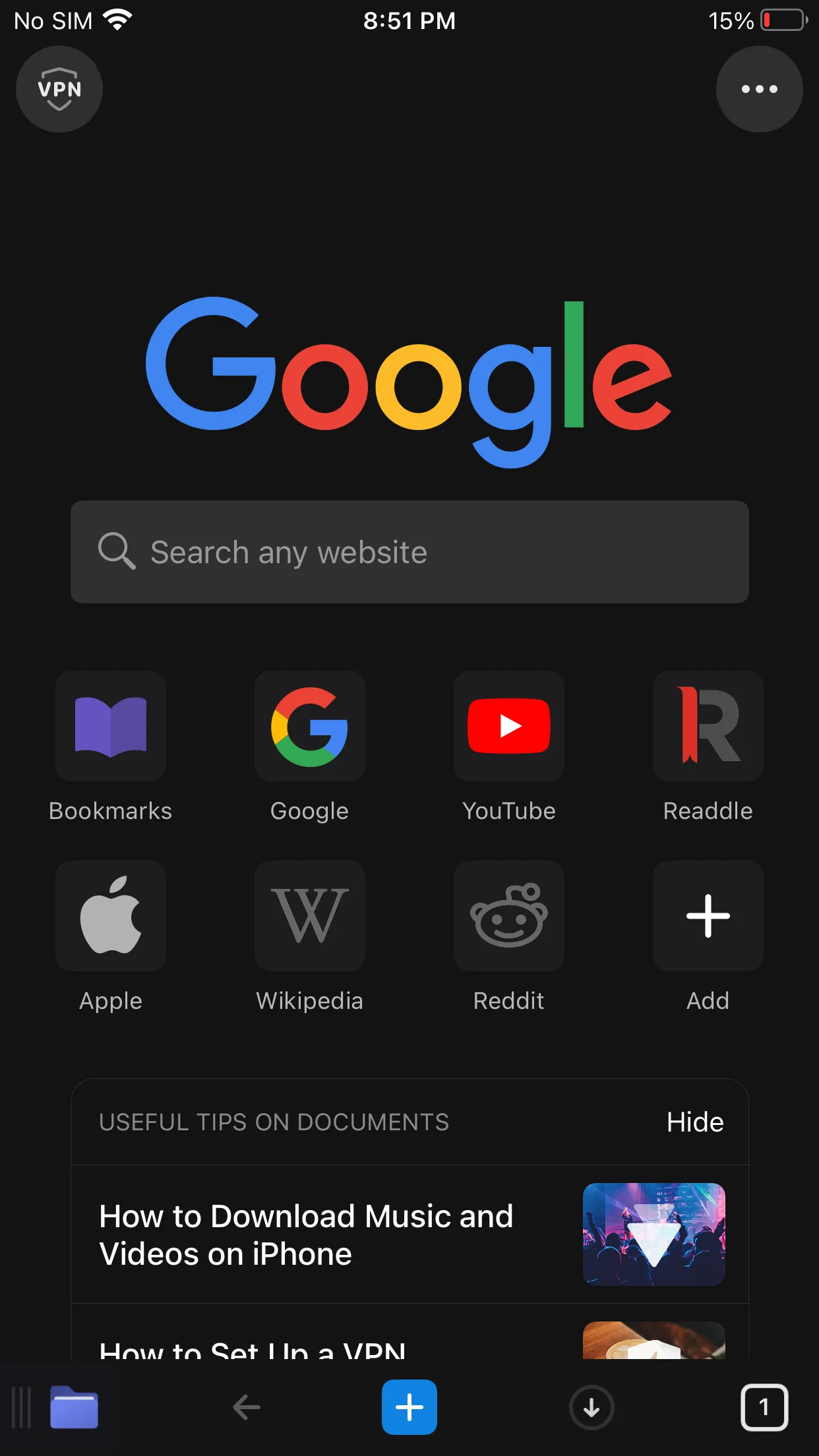 Trình duyệt web tích hợp trong ứng dụng Documents by Readdle trên iPhone, giúp người dùng duyệt web và tải file trực tiếp.