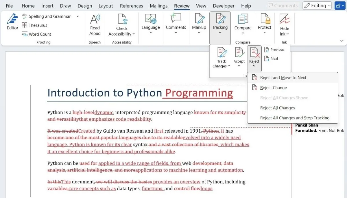 Tùy chọn Accept hoặc Reject trong tab Tracking của Microsoft Word giúp quản lý các thay đổi đã so sánh