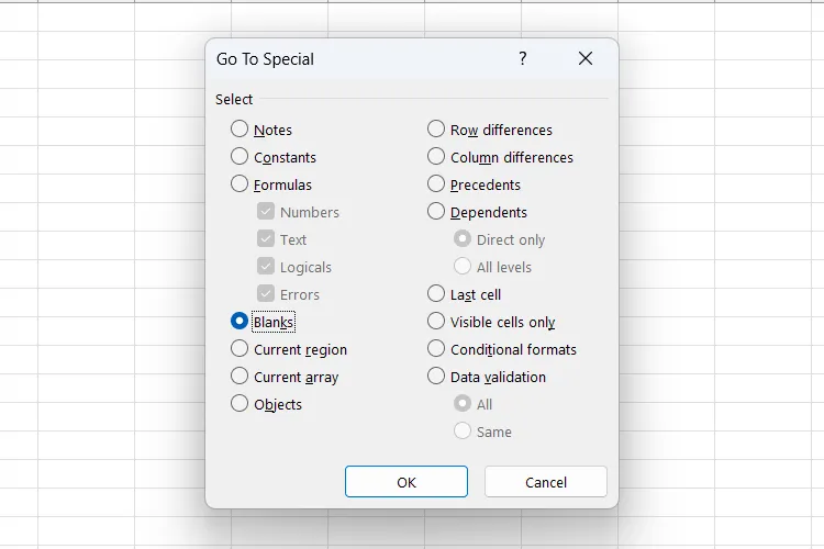 Tùy chọn Blanks trong hộp thoại Go To Special của Excel để chọn tất cả các ô trống.
