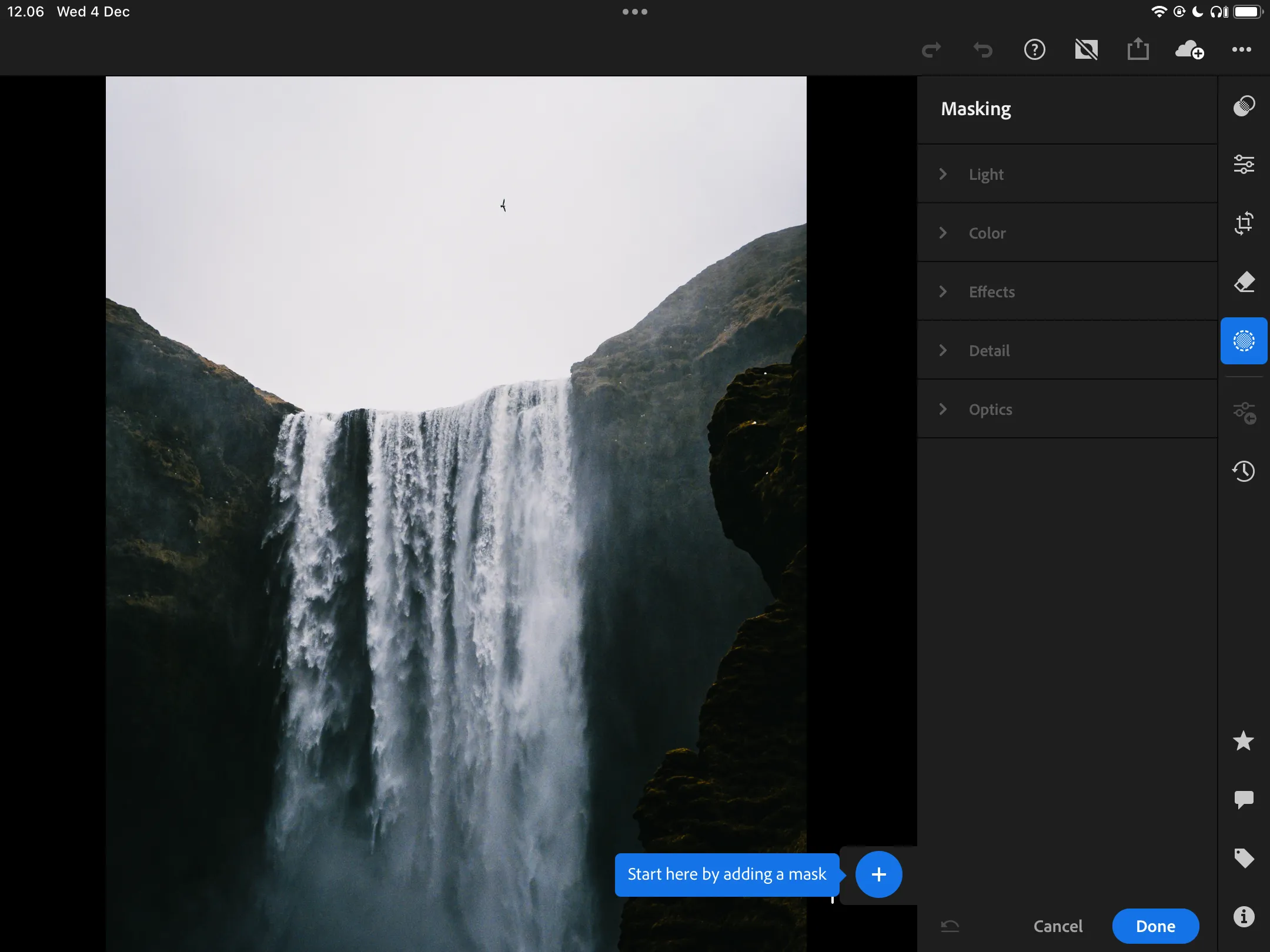 Tùy chọn các phiên bản chỉnh sửa trong ứng dụng Lightroom CC trên iPad, minh họa tính năng đồng bộ đa thiết bị.