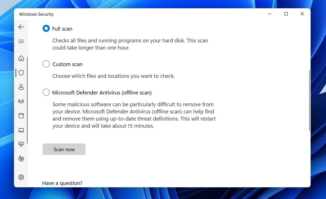 Tùy chọn &quot;Full scan&quot; (Quét toàn bộ) được chọn trong ứng dụng Windows Security, minh họa cách quét virus và phần mềm độc hại toàn diện trên máy tính để bảo vệ và duy trì hiệu suất.