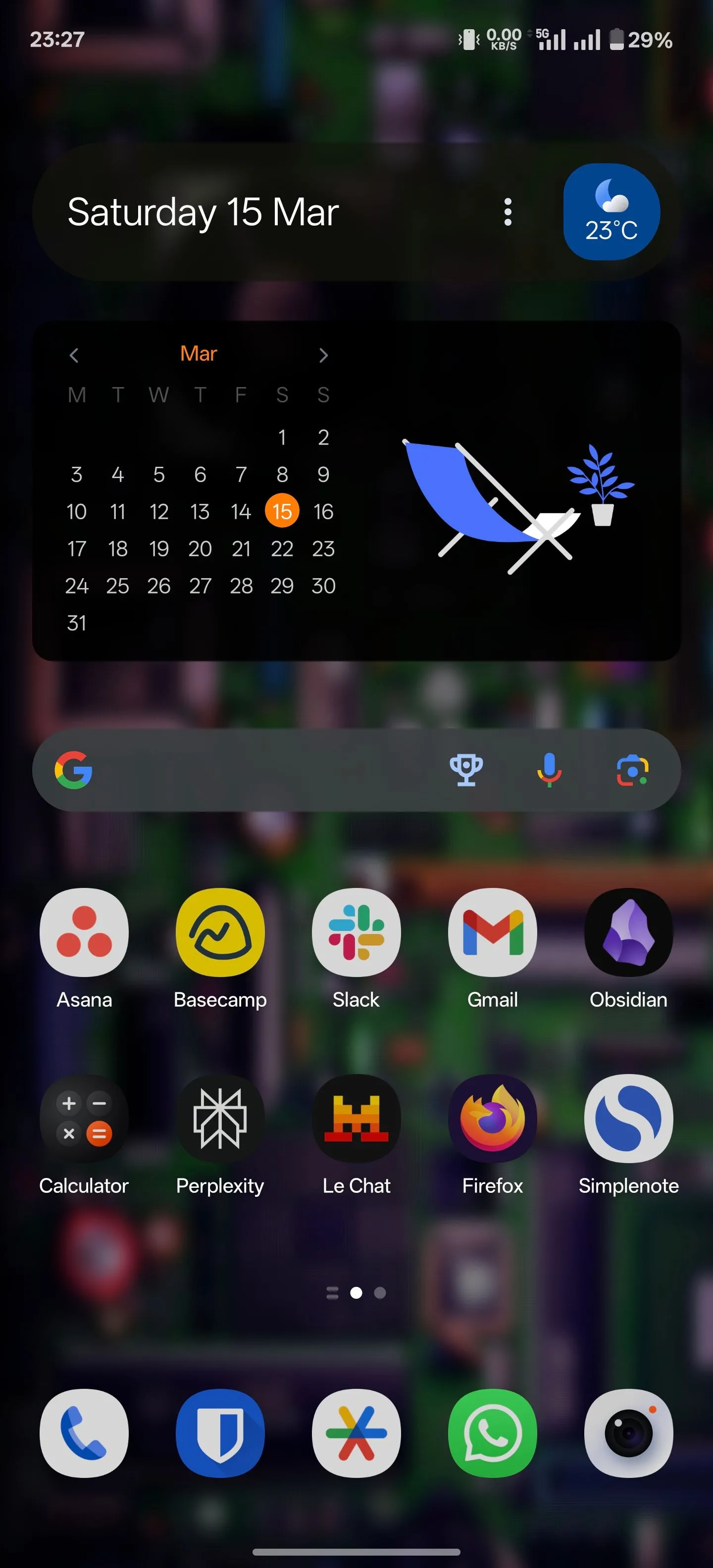 Widget Google Search hiển thị trên màn hình chính Android với nút phím tắt &quot;Thể thao&quot; được thêm vào.