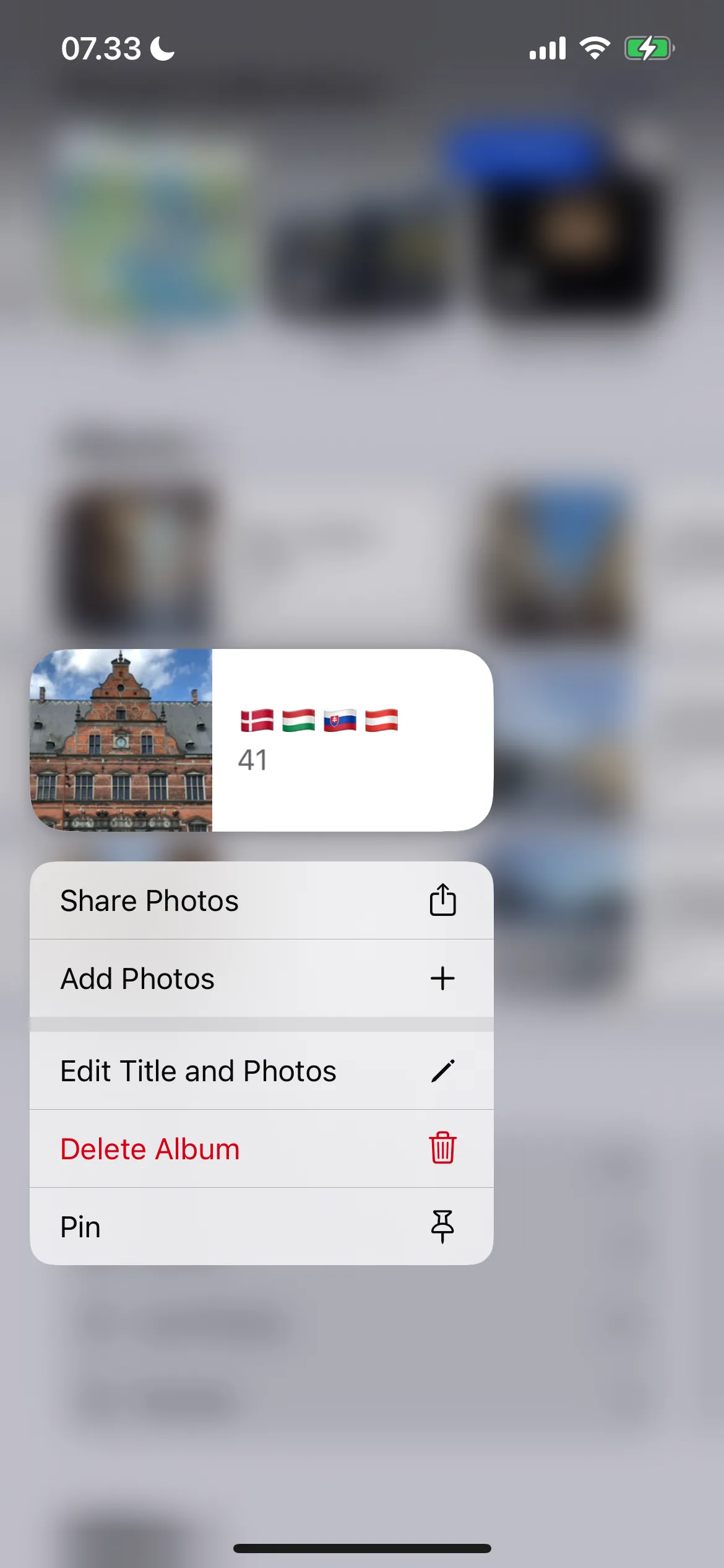 Xóa album ảnh trên iOS để sắp xếp lại thư viện