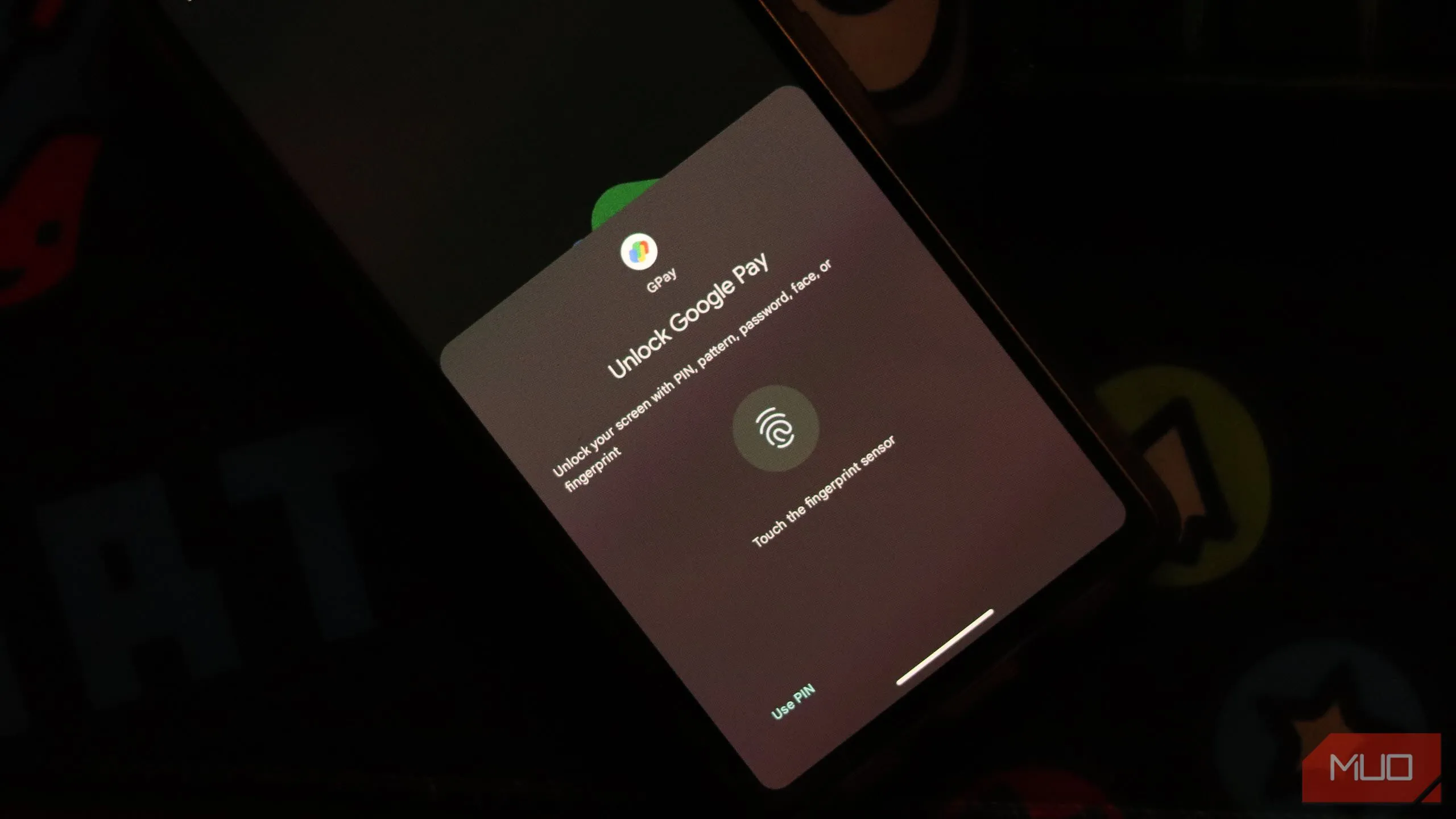 Yêu cầu xác thực sinh trắc học bằng vân tay khi mở ứng dụng Google Pay, ví điện tử an toàn